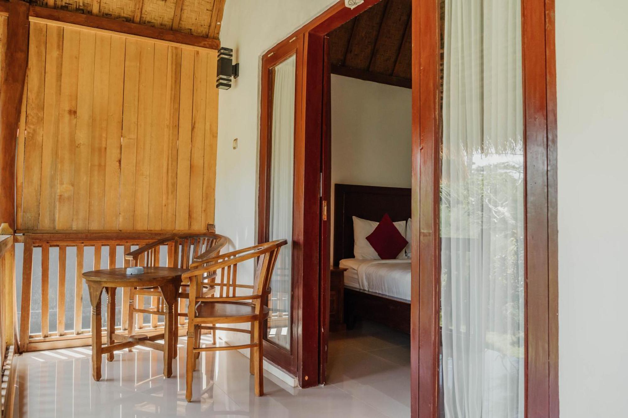 Temeling Jungle Inn Batumadeg Exterior foto